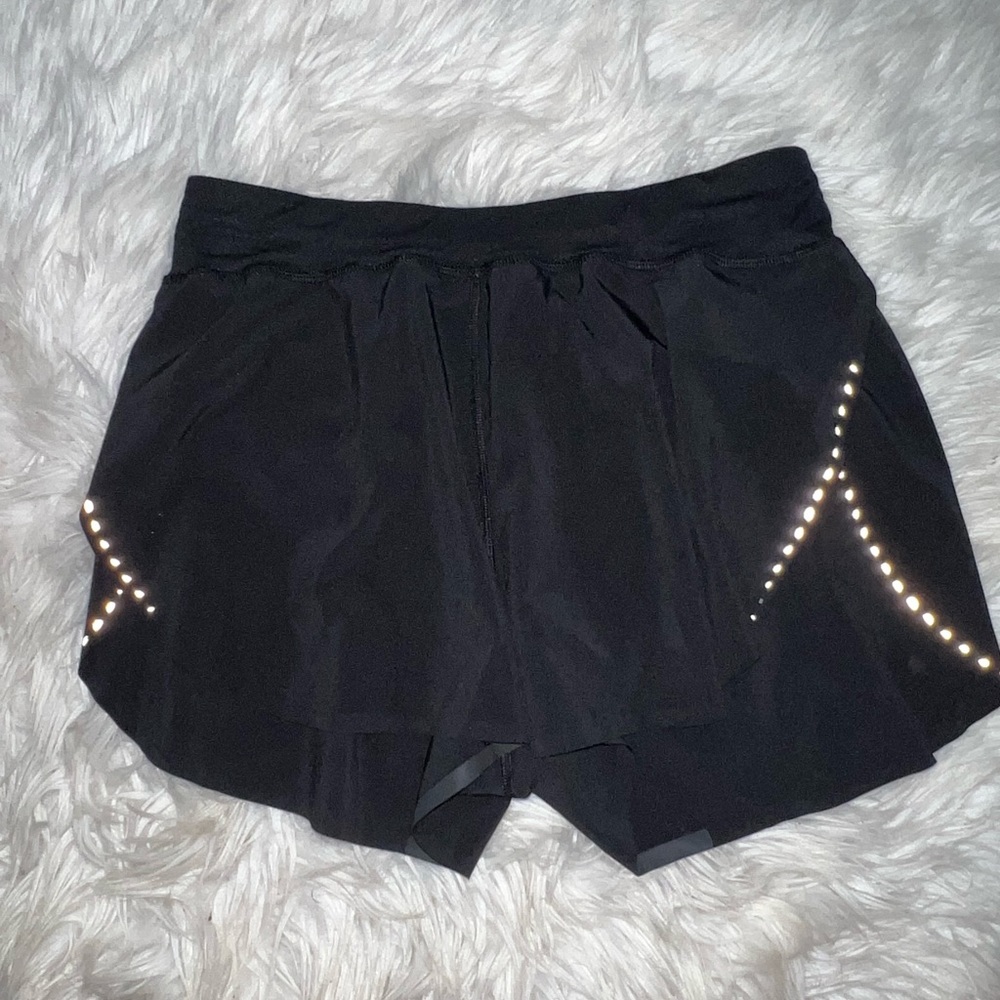 Lululemon find your pace 3 inch shorts
